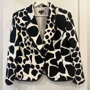 Chic Chapter One Black & Ivory Animal Print Blazer - Size 12 Petite